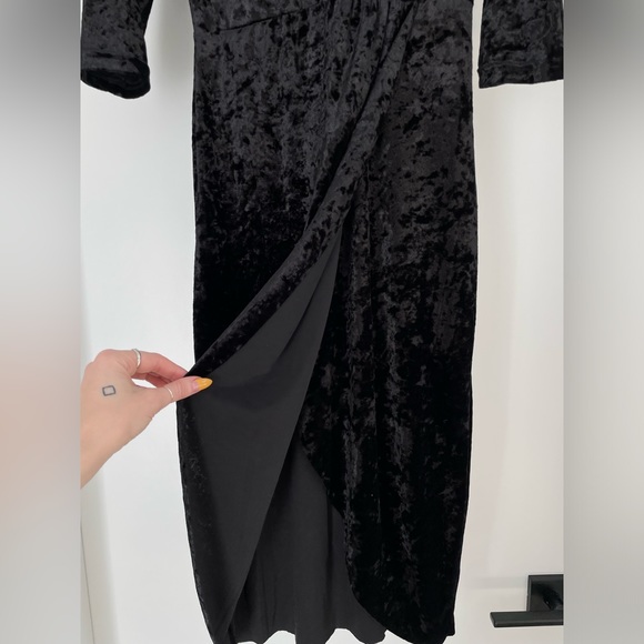 Velvet black dress - Picture 2 of 3